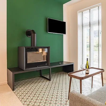 Altes Notariat Hausteil 1 *