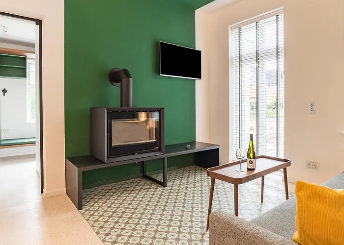 Altes Notariat Hausteil 1 *